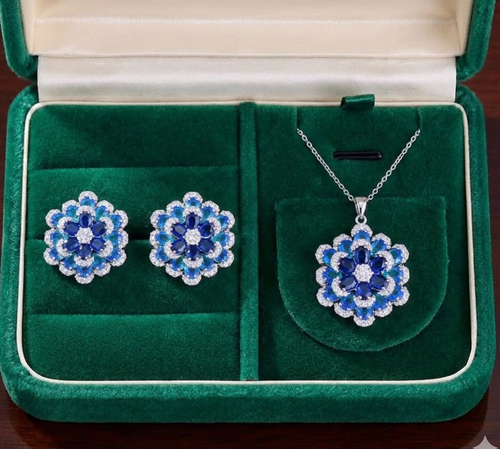 Royale Azure Blossom Set